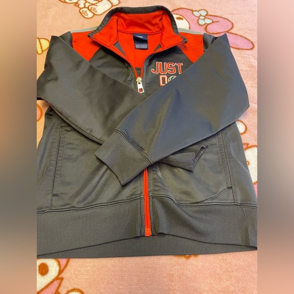 Nike - Picture 3 of 3